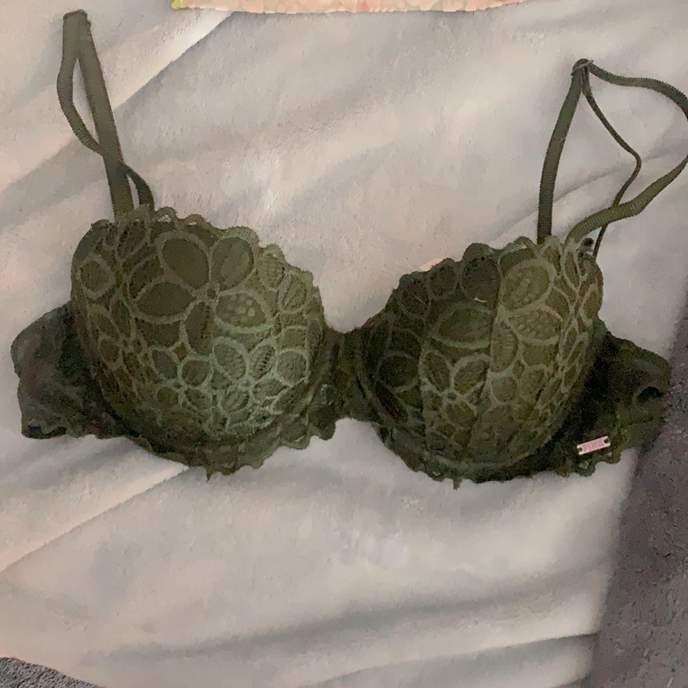 Victoria’s Secret lace bra